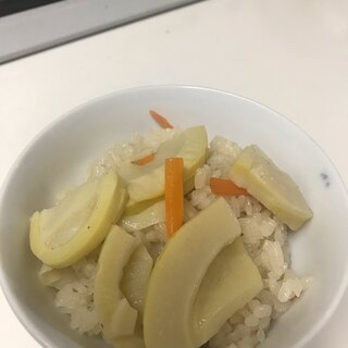 たけのこご飯(たけのこの煮物の残りで)